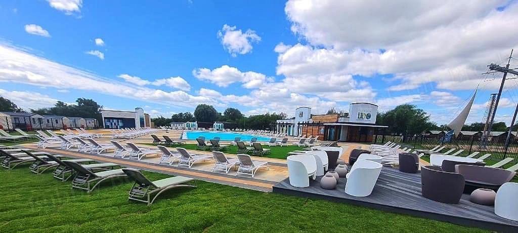 Relaxing Holiday Home With Hot Tub At Tattershall Lakes 外观 照片