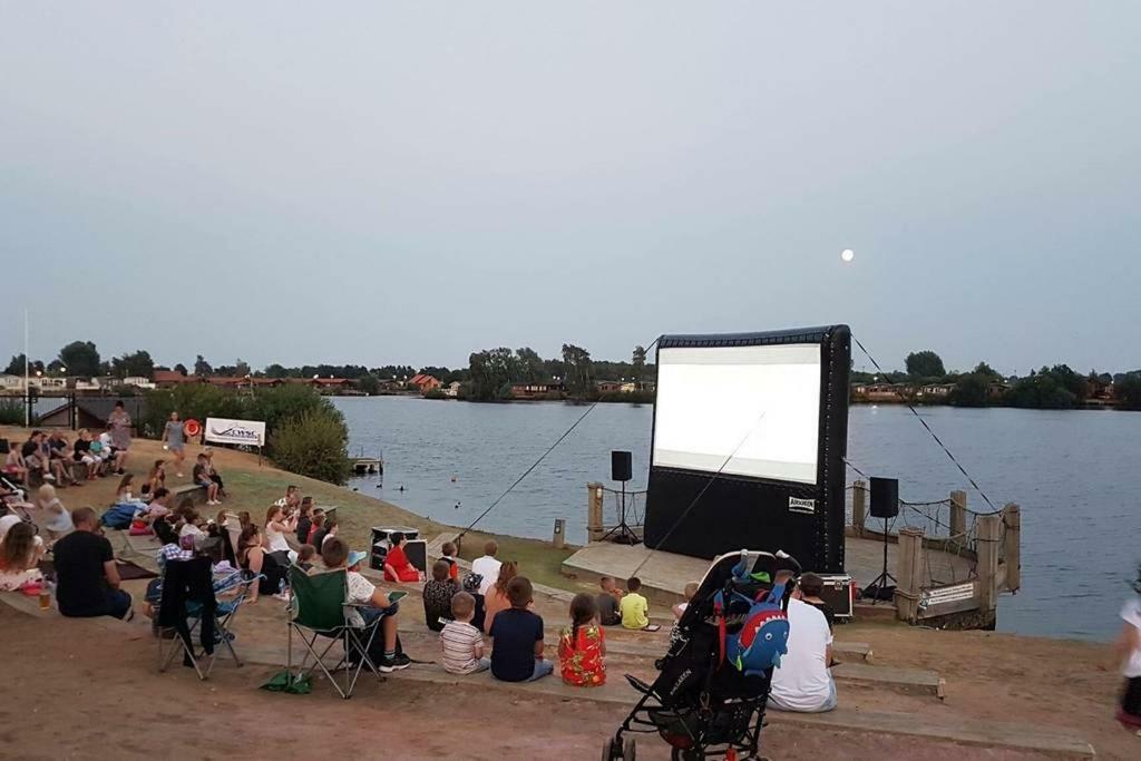 Relaxing Holiday Home With Hot Tub At Tattershall Lakes 外观 照片
