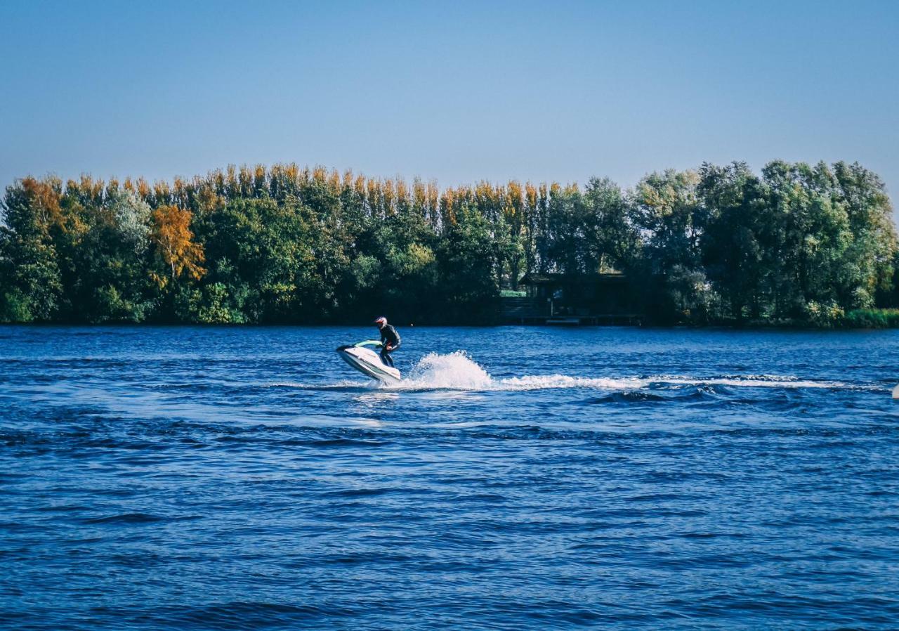 Relaxing Holiday Home With Hot Tub At Tattershall Lakes 外观 照片