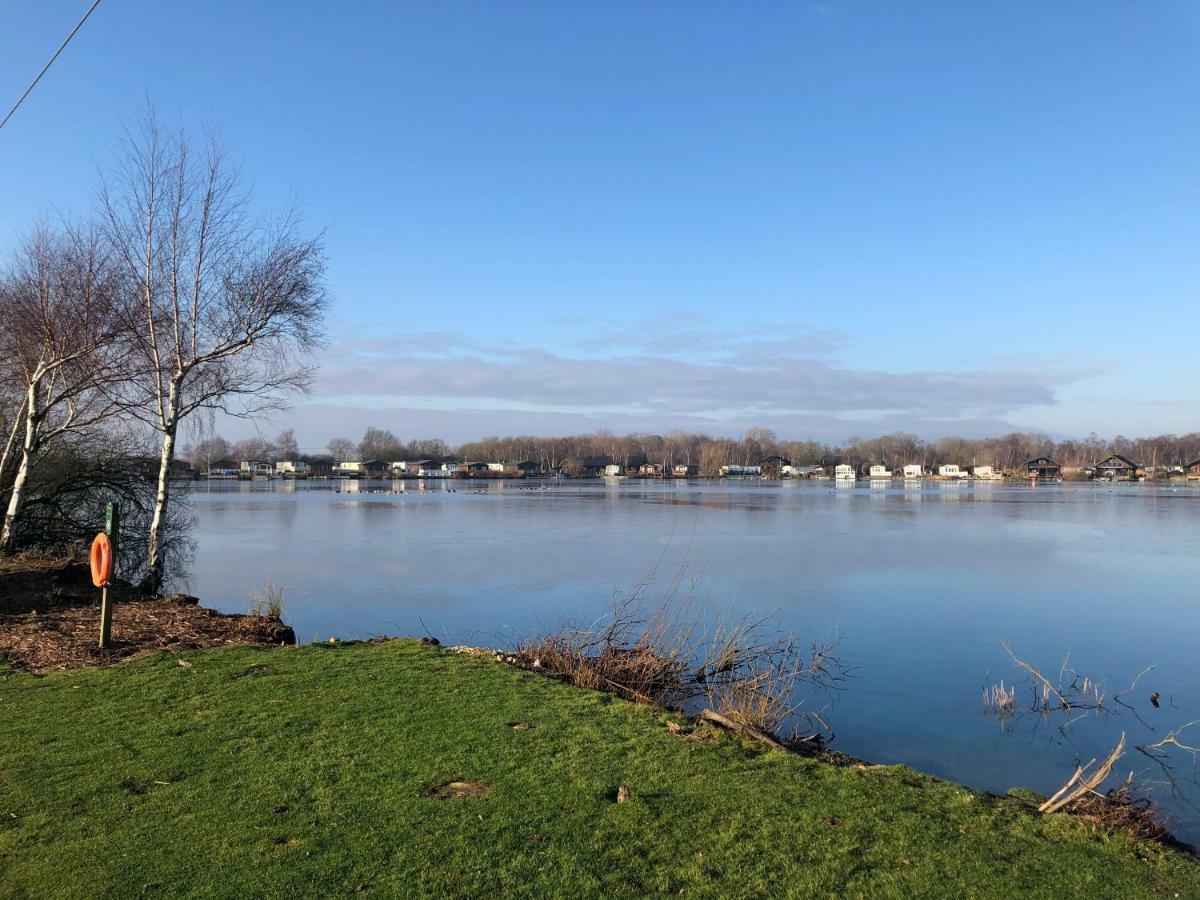 Relaxing Holiday Home With Hot Tub At Tattershall Lakes 外观 照片