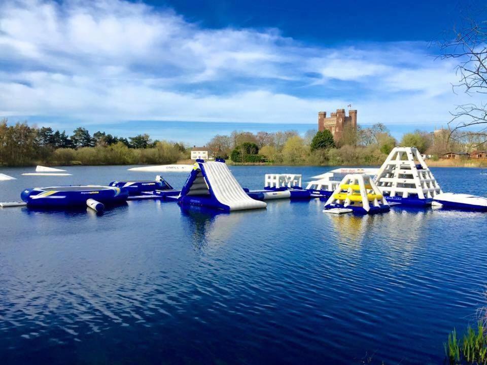 Relaxing Holiday Home With Hot Tub At Tattershall Lakes 外观 照片